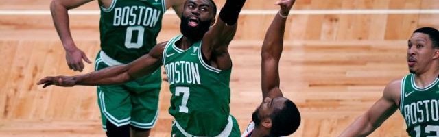 背靠背第二战绿军反弹 布朗赛前谈话助力球队取胜